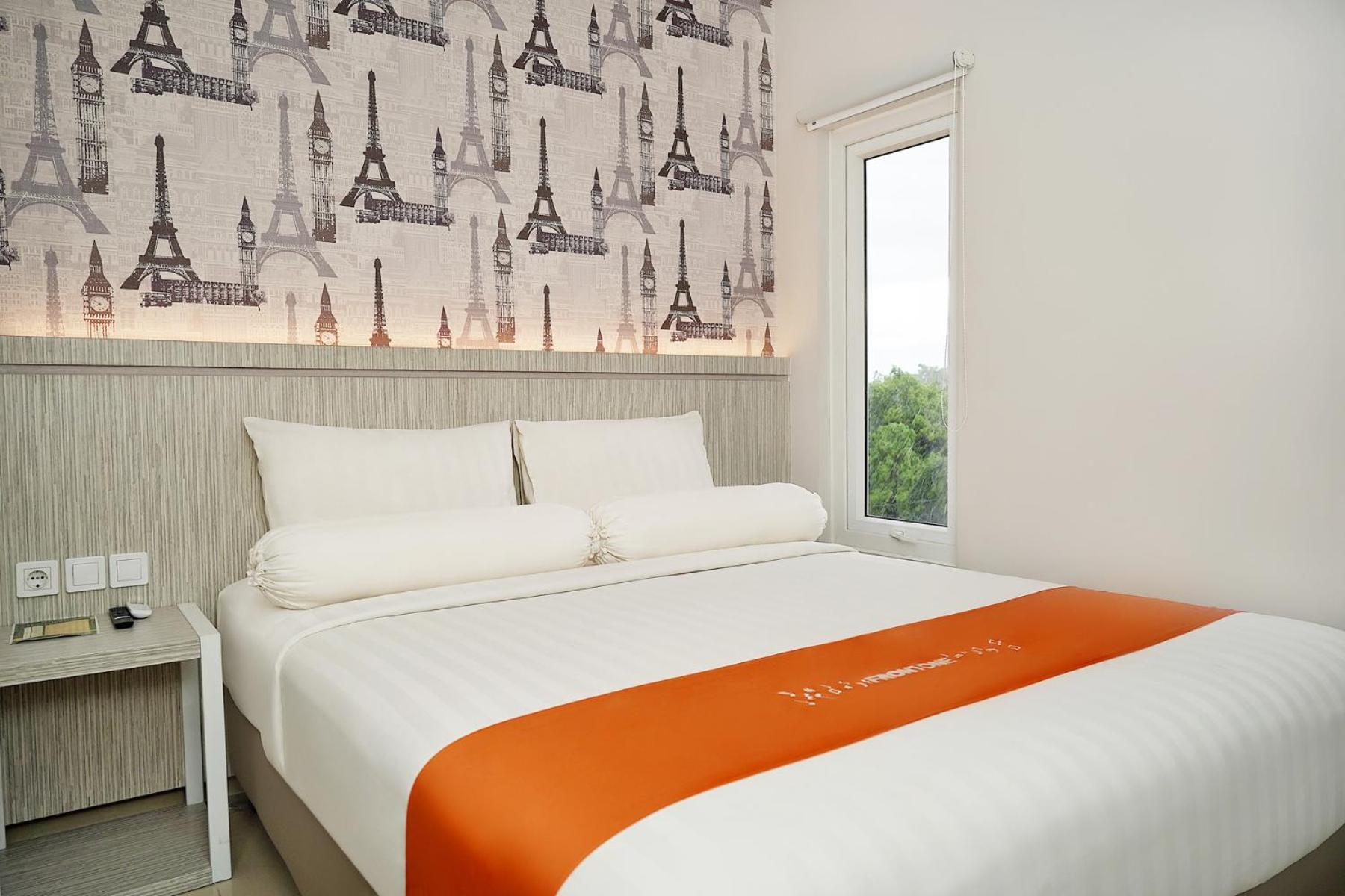 Front One Hotel Sragen 외부 사진