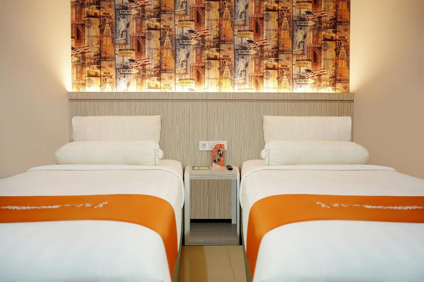 Front One Hotel Sragen 외부 사진